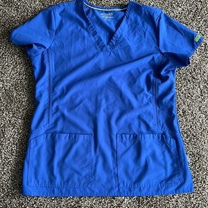 Activate scrub top